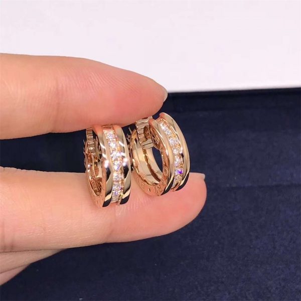 Bvlgari B.zero1 small hoop earrings in 18 kt rose gold set with pavé diamonds on the spiral