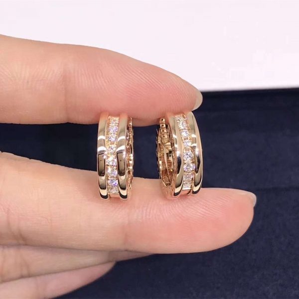 Bvlgari B.zero1 small hoop earrings in 18 kt rose gold set with pavé diamonds on the spiral