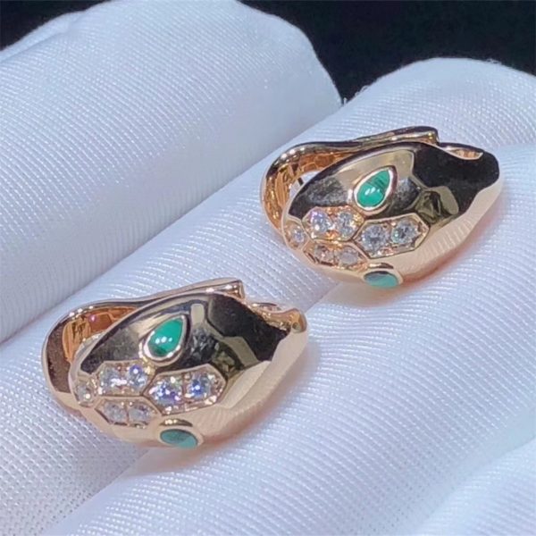 Bvlgari Serpenti earrings in 18 kt rose gold, set with malachite eyes and demi pavé diamonds