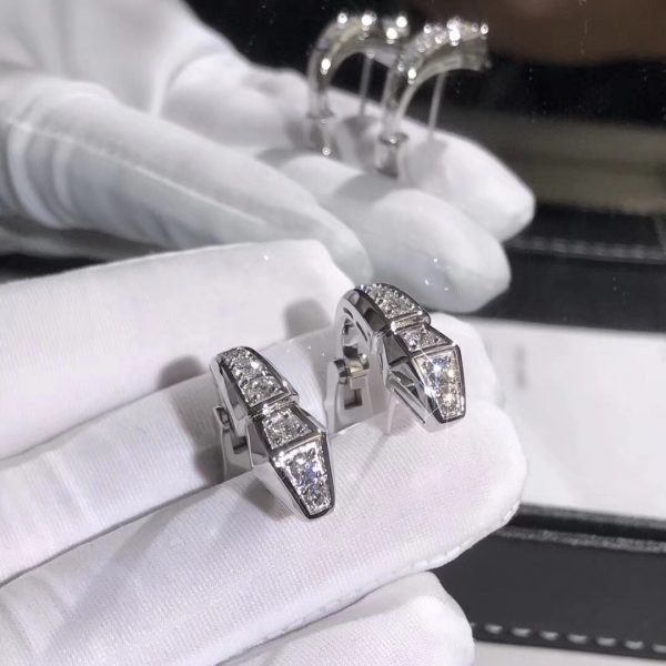 Bvlgari Serpenti slim earrings in 18kt white gold, set with full pavé diamonds