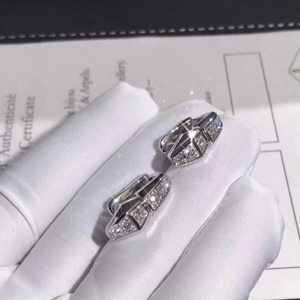 Bvlgari Serpenti slim earrings in 18kt white gold, set with full pavé diamonds