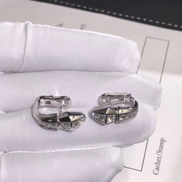 Bvlgari Serpenti slim earrings in 18kt white gold, set with full pavé diamonds