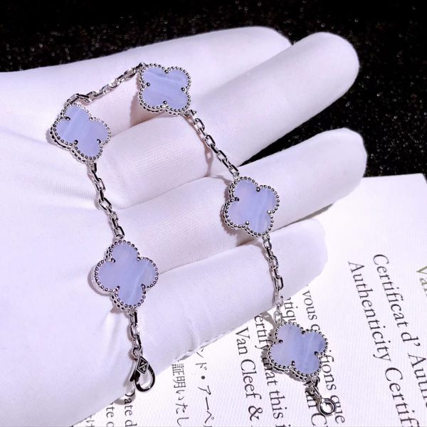 VCA Vintage Alhambra bracelet, 5 motifs White gold, Chalcedony