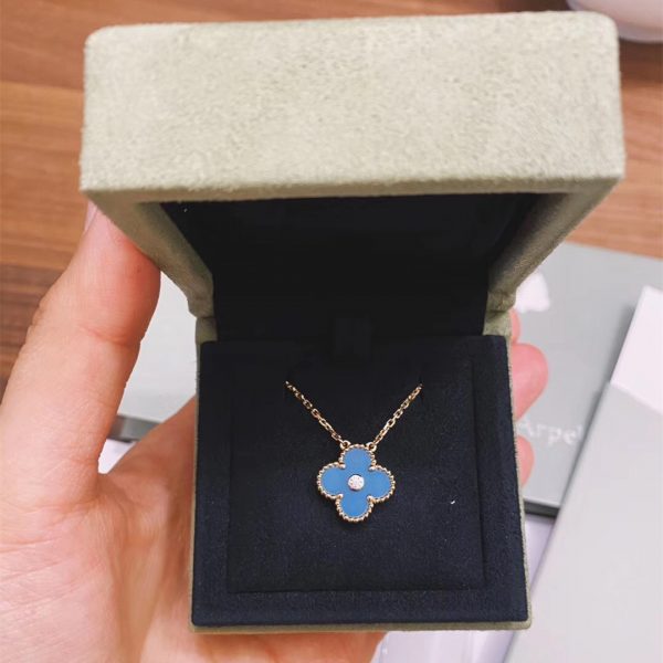 Van Cleef & Arpels Vintage Alhambra pendant, yellow gold, Celestial Blue Sèvres porcelain