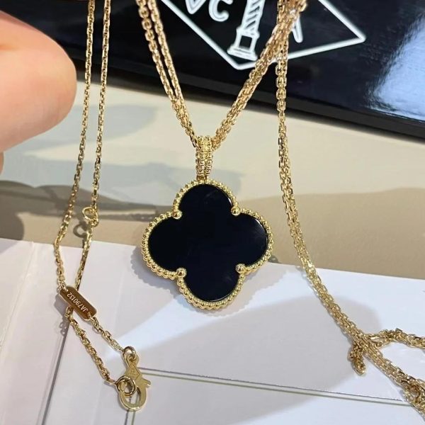 Van-Cleef-Arpels-Magic-Alhambra-long-necklace-1-motif-yellow-gold.