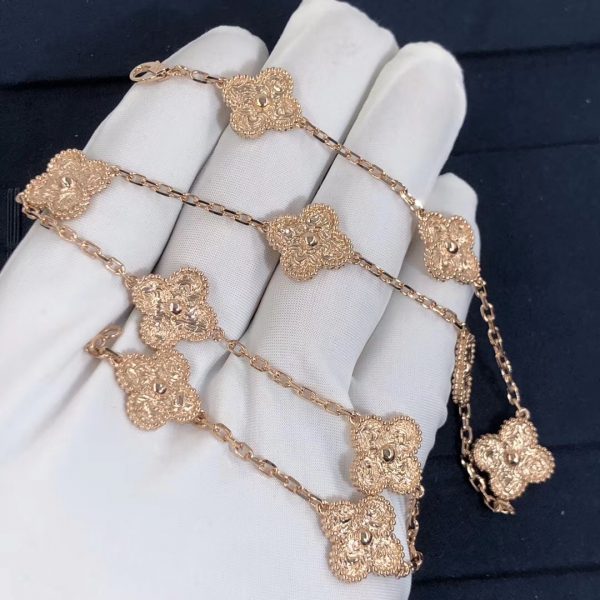 Van Cleef & Arpels Vintage Alhambra necklace， yellow gold, 10 motifs