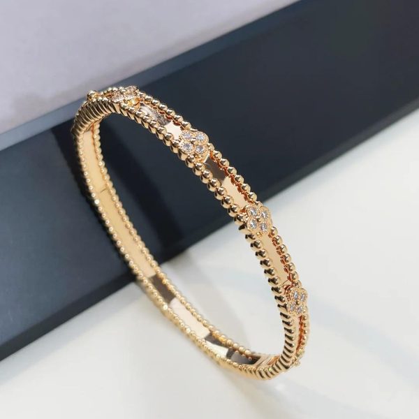 Van-Cleef-Arpels-Perlée-sweet-clovers-bracelet-rose-gold